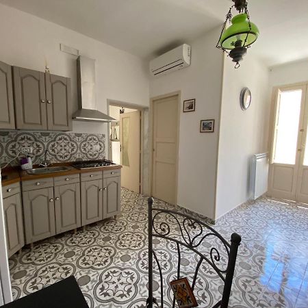 Fiori Catene Tra Le Torri Κονβερσάνο Εξωτερικό φωτογραφία