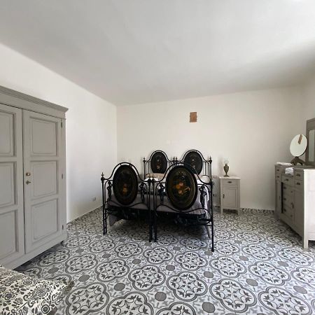 Fiori Catene Tra Le Torri Κονβερσάνο Εξωτερικό φωτογραφία