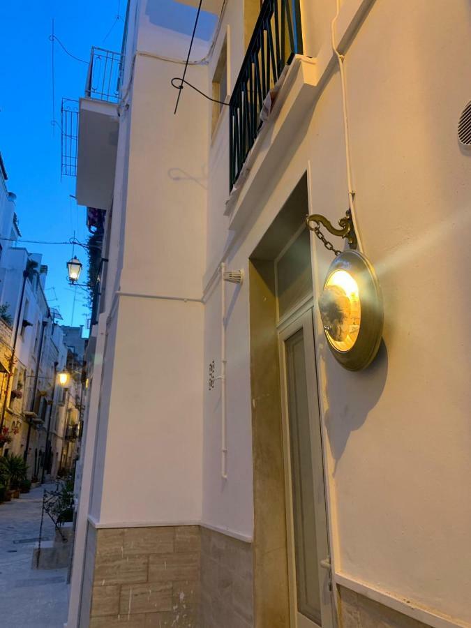 Fiori Catene Tra Le Torri Κονβερσάνο Εξωτερικό φωτογραφία