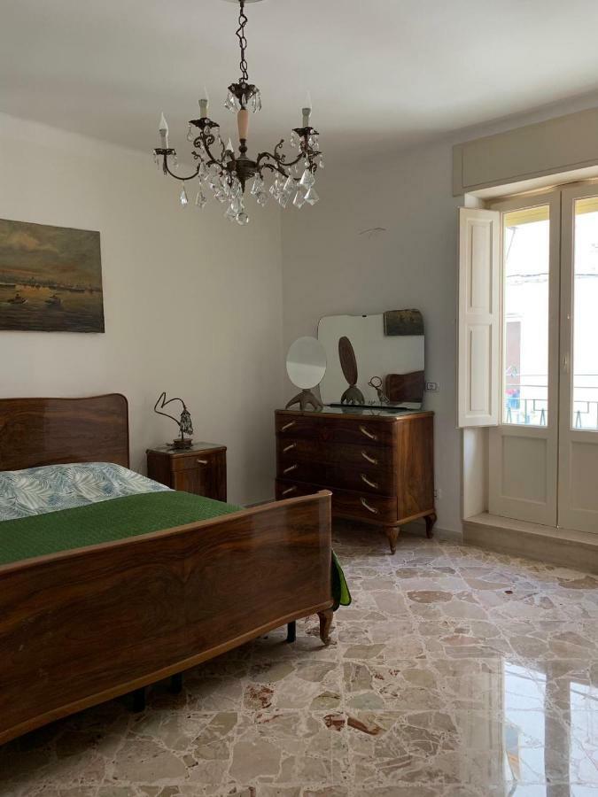 Fiori Catene Tra Le Torri Κονβερσάνο Εξωτερικό φωτογραφία